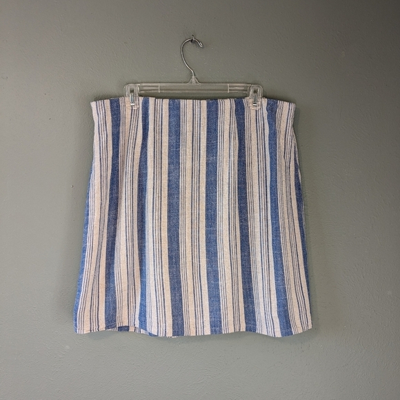 Torrid Mini Linen High Waisted Skirt Size 1 - Picture 2 of 8
